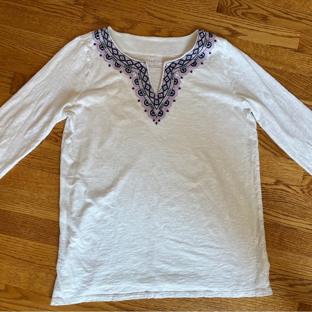 Talbots White Top Embroidered M Medium